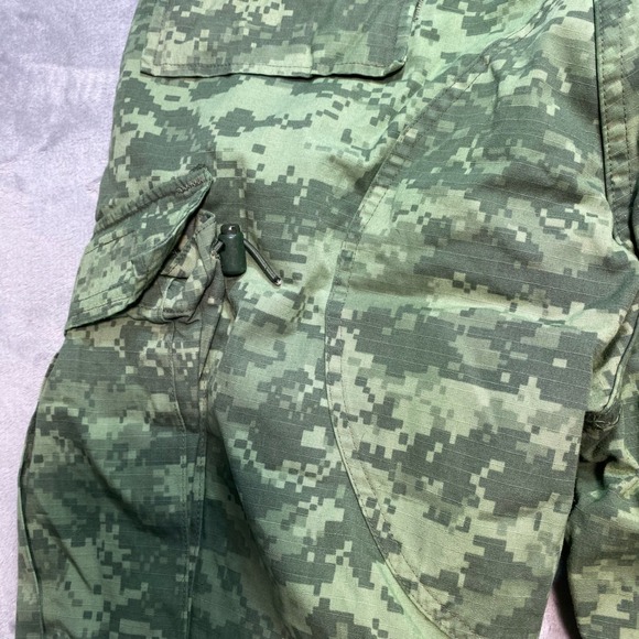 Army Combat Uniform Shorts L 36 12'' Inseam Digital Camo Cargo Pockets Military - Picture 10 of 10